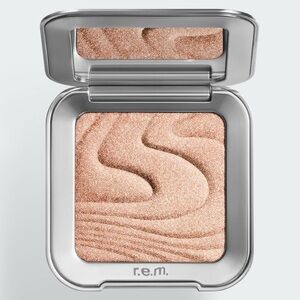 r.e.m. Beauty Interstellar Highlighter
